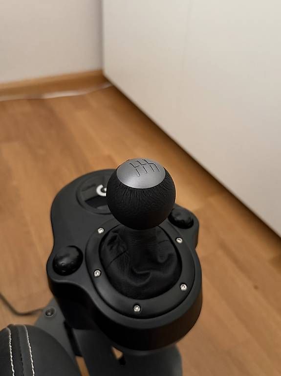 Logitech Controller: Logitech G29 + Shifter + Playseat Evolution Racing Sim – Usato da Münchenstein venduto da levin_bl 3