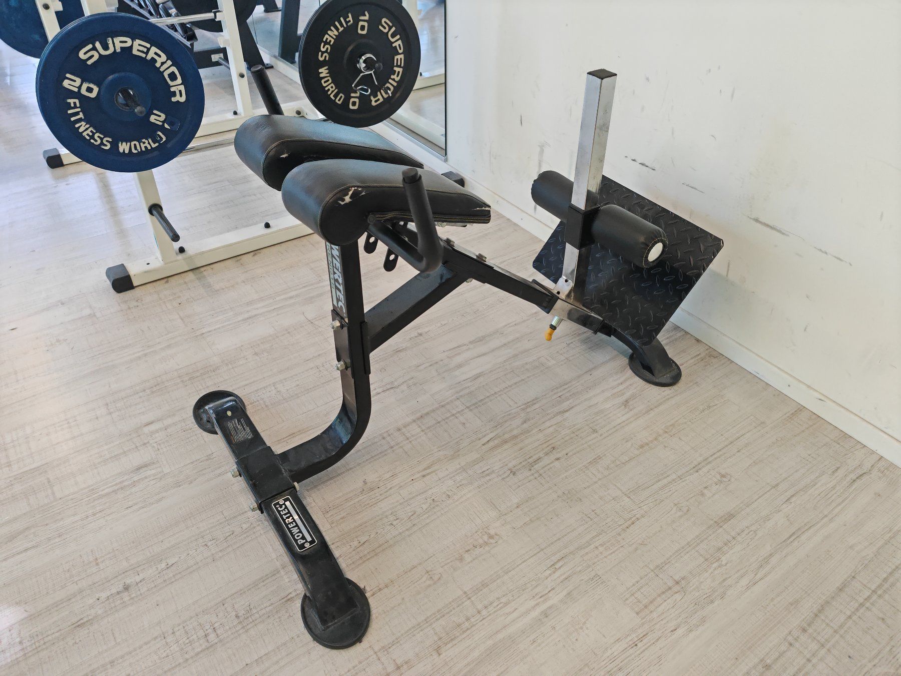 Powertec Hometrainer: Powertec Hyperunterstützung (Rückenstrecker) – Usato da Bern venduto da Sudowudo 2