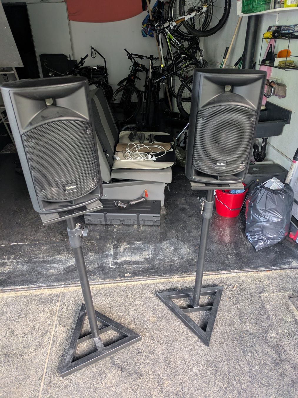Casse acustiche: SubZero SZPA-P810, Système de Sonorisation Portable 10", 700 – Usato da Tüscherz-Alfermée venduto da ken130893