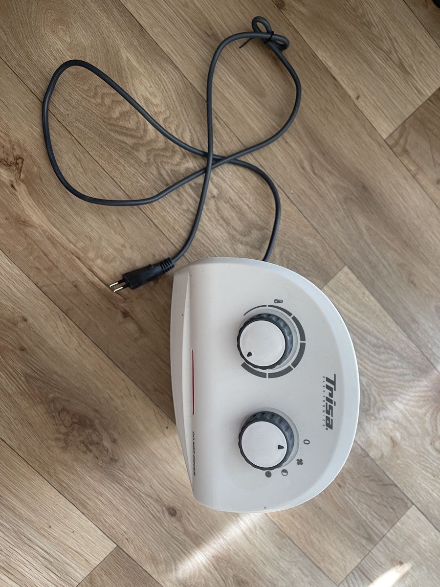 Trisa Ventilatori: TRISA Mini fan/heater – Nuovo (secondo la descrizione) da Zürich venduto da Jiajun_Peng 2