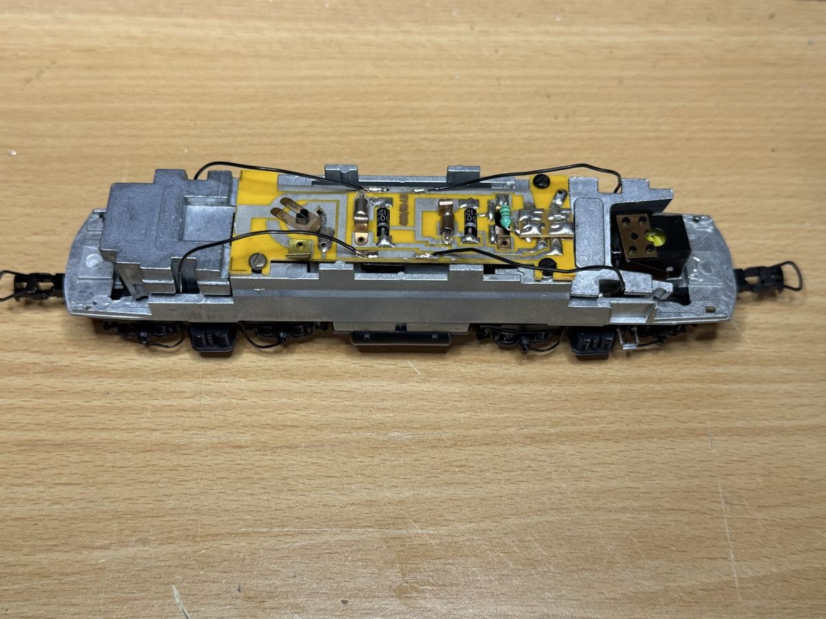 Roco Modellini di ferrovie: Châssis roco Re 4/4 IV ou Re 446 DC – Usato da Vallorbe venduto da Biloute73