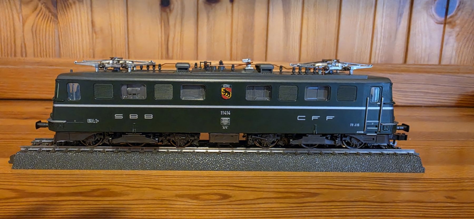 Märklin Modelleisenbahnen: Märklin Ae 6/6 HO Bern – Gebraucht aus Bettlach von United83 1