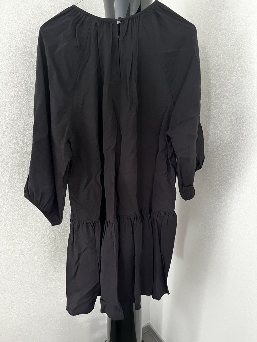 H&M Vestiti: Kleid schwarz Gr. S von H&M – Nuovo (secondo la descrizione) da Hinwil venduto da dire07 2