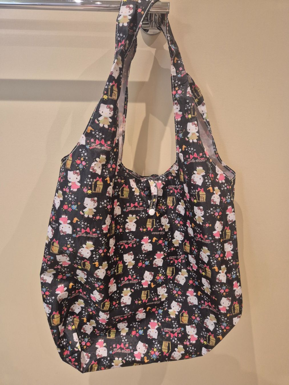Hello Kitty Borse: Hello Kitty Einkaufstasche schwarz – Usato da Dietikon venduto da grafad 1
