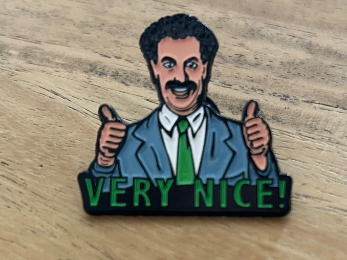 Plaquettes & Badges: Pin Borat – Neuf avec emballage d'origine à Geneve par vane267