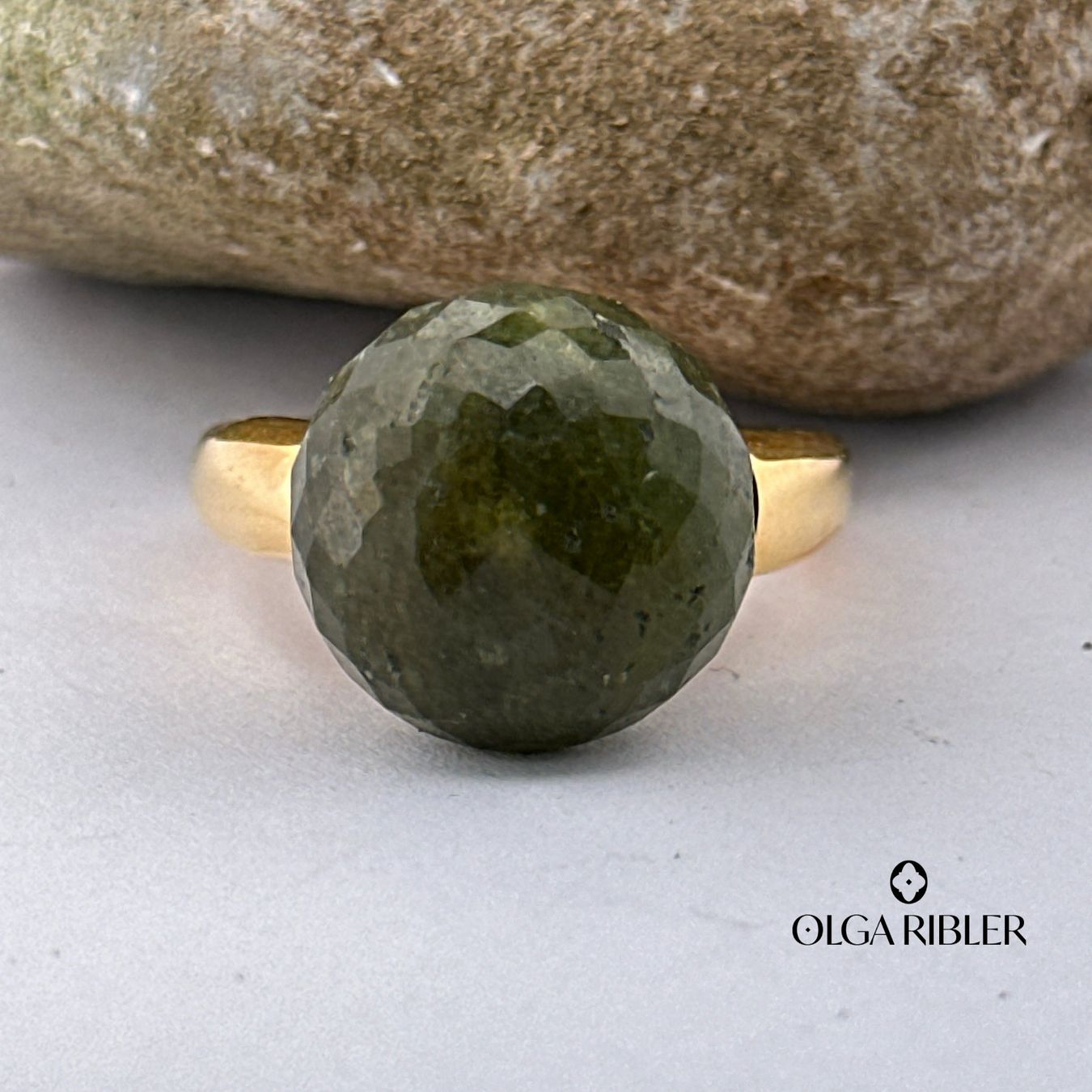 Olga Ribler Bagues: Edelstahl Ring mit Vesuvianite Ringgrösse 58 – Neuf (Voir description) à Luzern par Schmuckoutlet 5