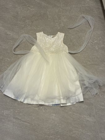 Festliches Mädchenkleid, Grösse 7-A, Weiss, Top Zustand!