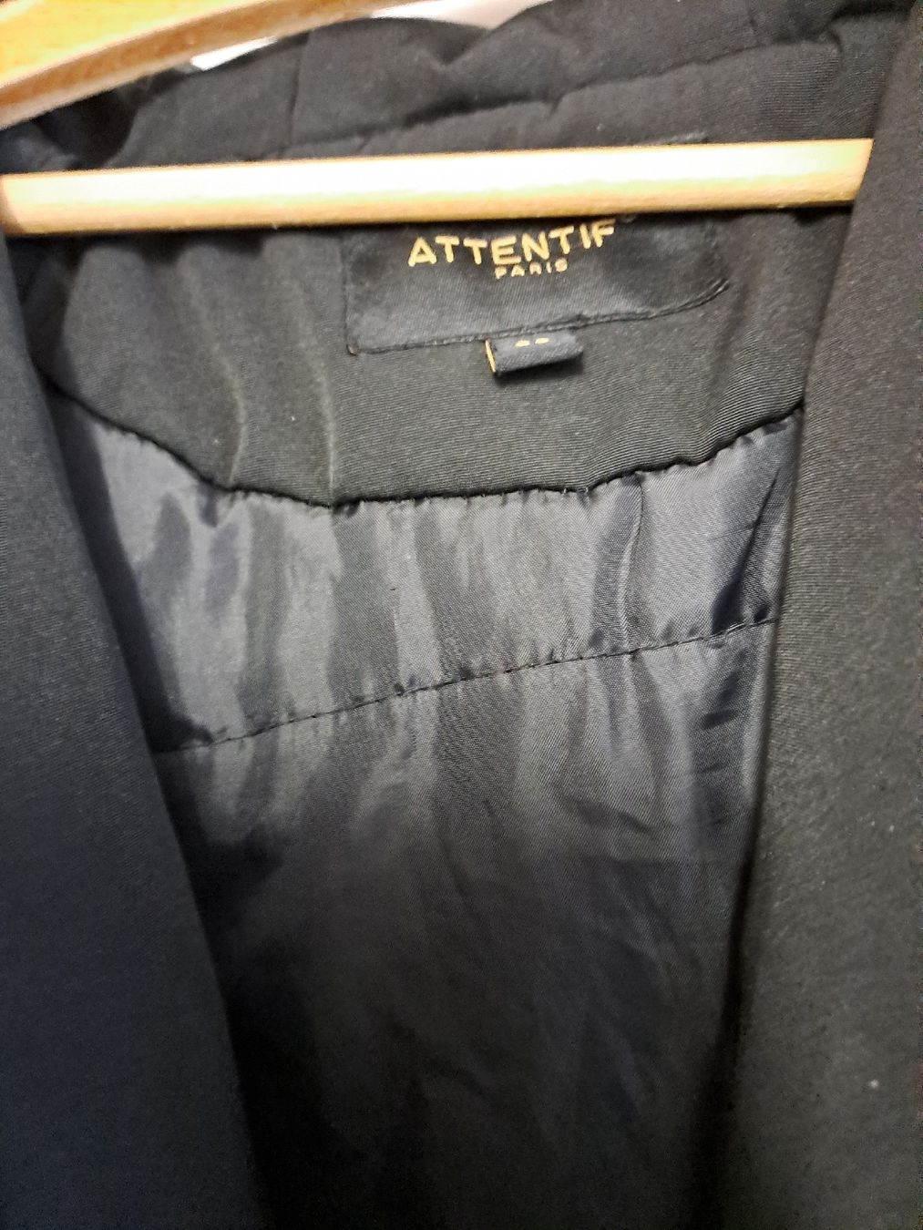 Giacche: Warme Winterjacke Grösse 38 schwarz< – Usato da Zürich venduto da Schoebi19 2