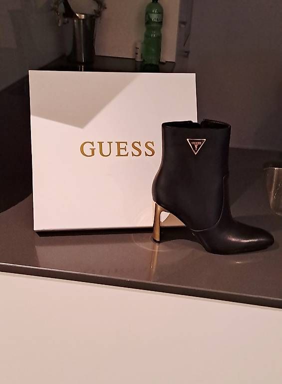 Scarpe da donna: Eleganter Guess Schuh – Nuovo e nell'imballaggio originale da Boswil venduto da fra_6txx