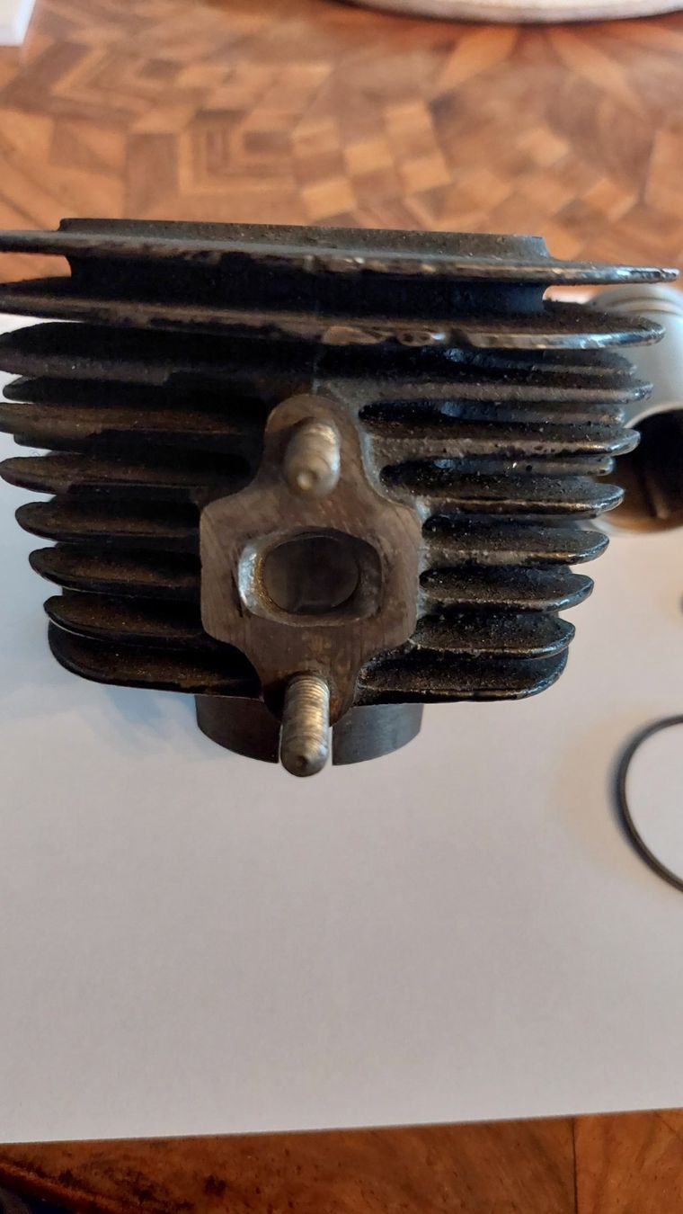 DKW Motori: DKW M50 Zylinder + Kolben, Tuning – Usato da Coldrerio venduto da Papik01 2