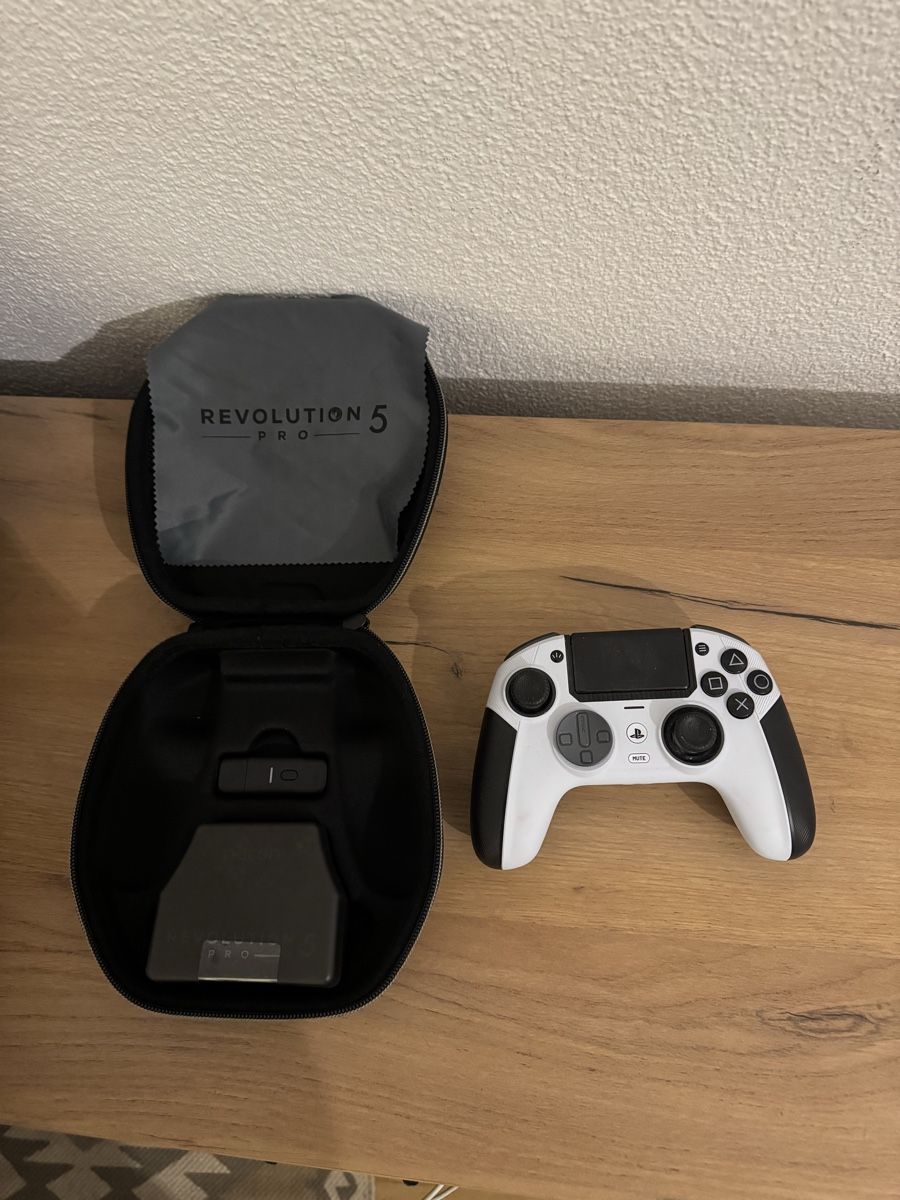 Sony Console: PlayStation 5 Konsole mit Nacon Pro Controller Set – Usato da Solothurn venduto da tim98 2