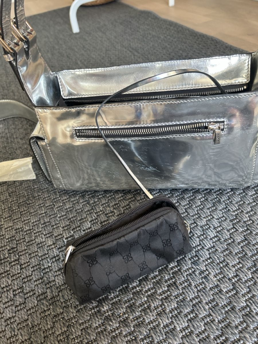 Sacs femmes: Silberne Handtasche ,Leder  – D'occasion à Adlikon b. Regensdorf par Huegeler 3