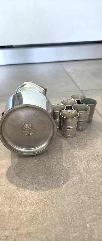Carafes: Pichet et gobelets SIGG – D'occasion à Monteggio par jea_6xcn