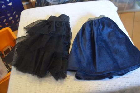 TAILLE 80 - 2 JUPES