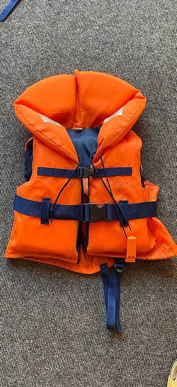Giubbotti di salvataggio: Schwimmweste 10-20 kg – Usato da Mühledorf BE venduto da freiburghaus.esther
