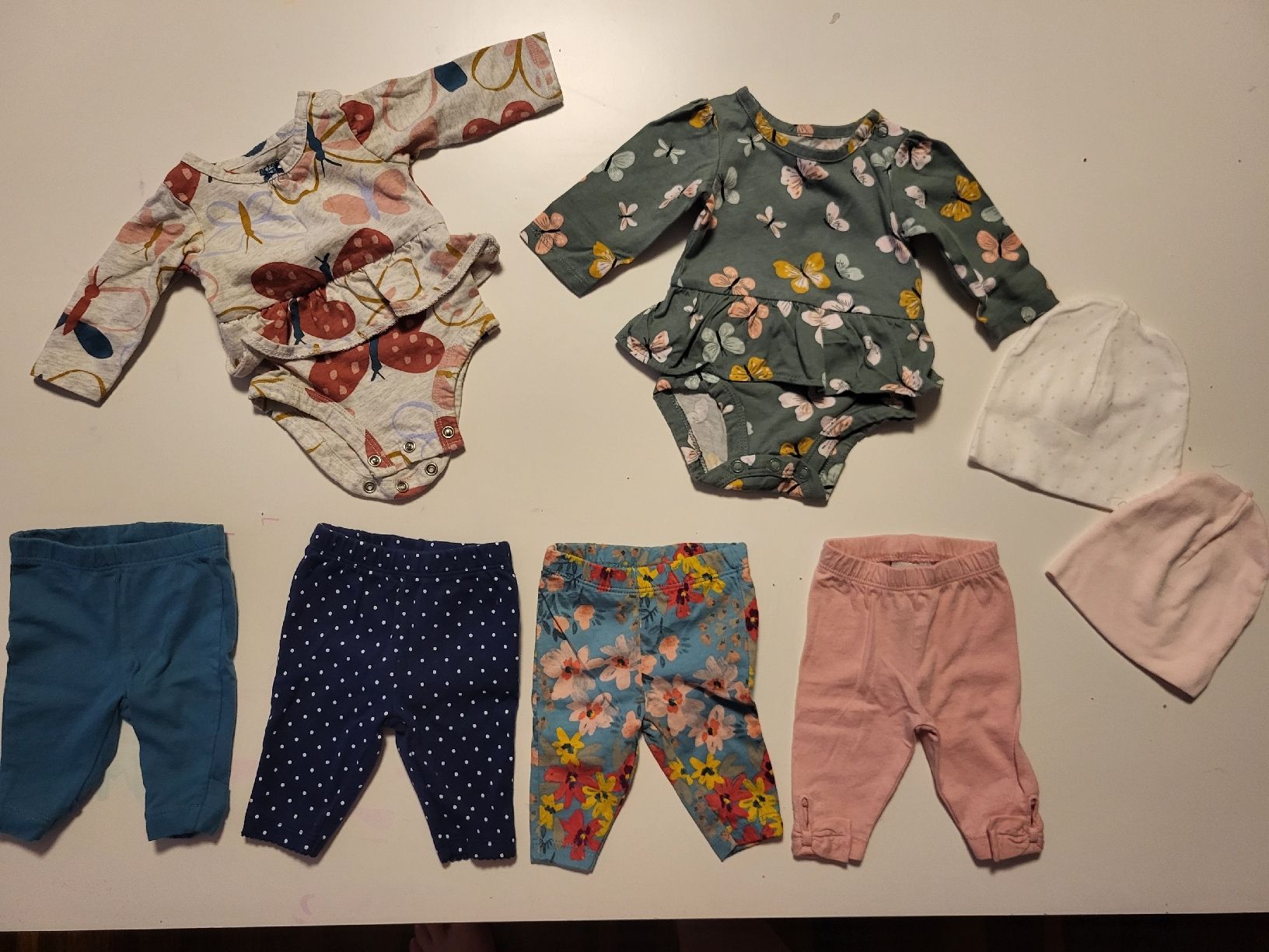 Lotti & Set di vestiti: Babykleider Newborn – Usato da Basel venduto da Ywana 1
