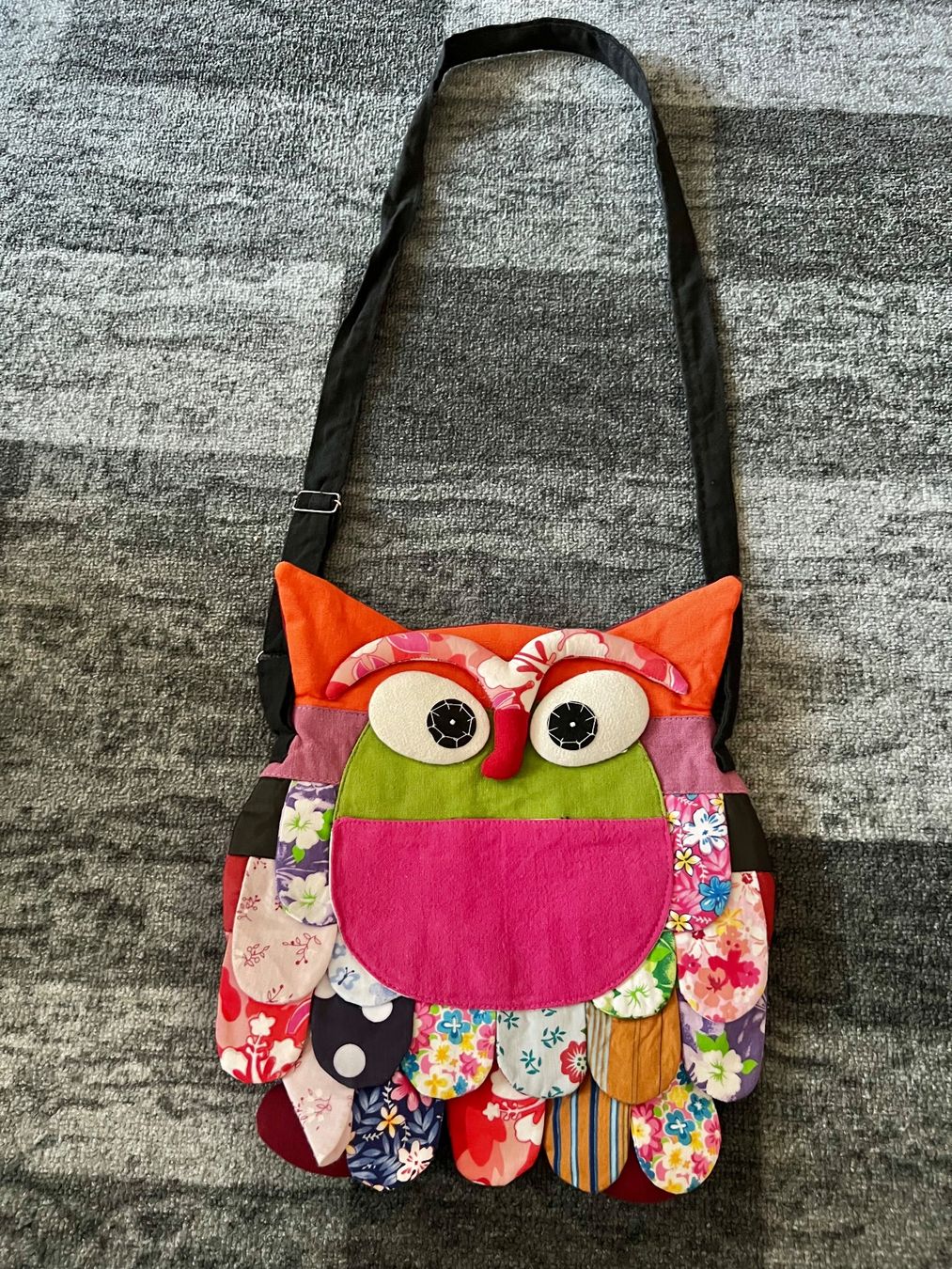 Taschen für Damen: Damen Bunte Tasche Handmade Eule 32cm – Gebraucht aus Frenkendorf von Style365 1