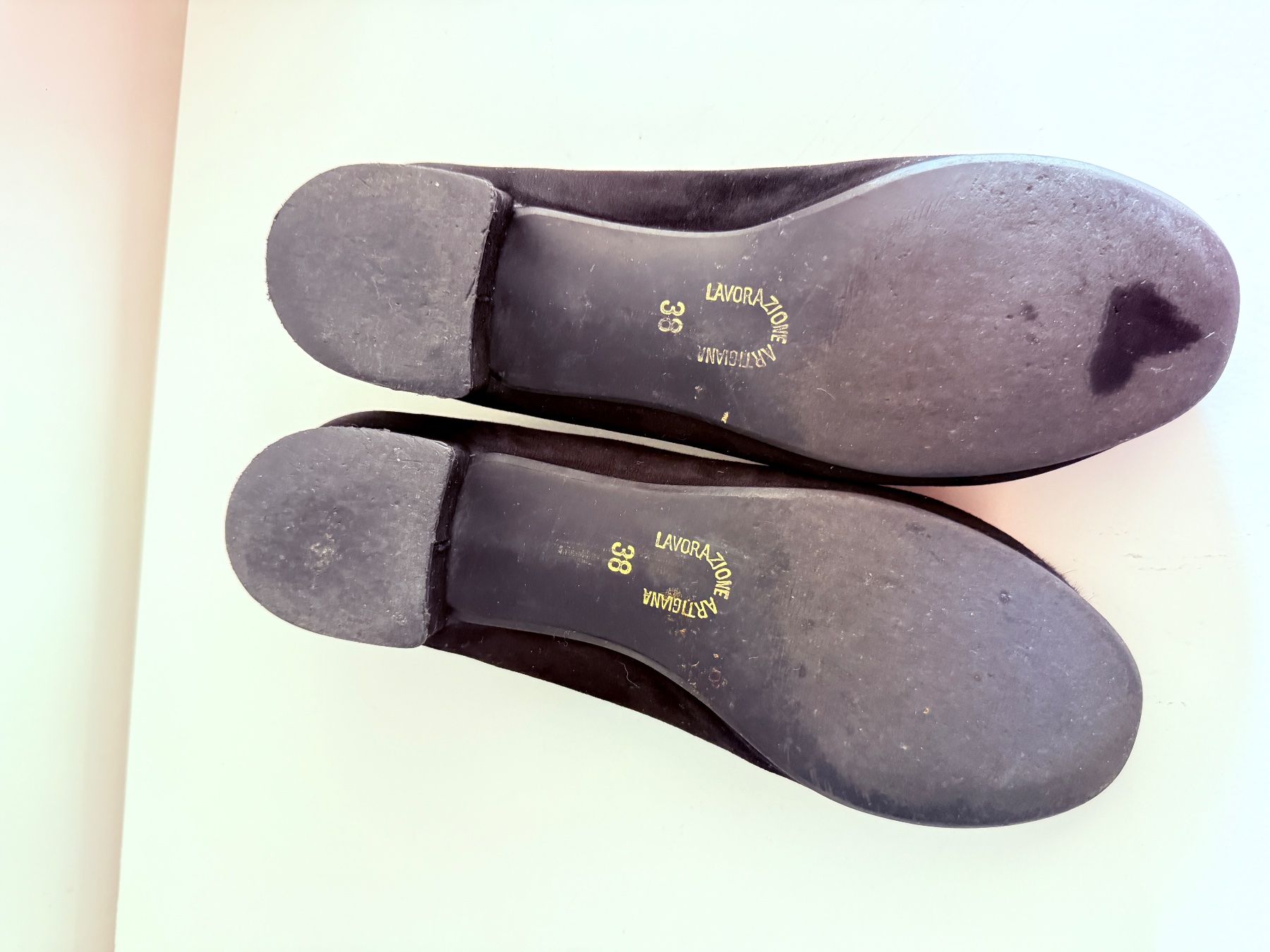 Scarpe da donna: Schwarzer Wildlederballerina, Größe 38 – Usato da Zollikon venduto da JeannetteEgger 5