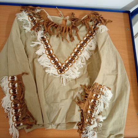 Kinderkostüm Indianer Set mit Tasche Grösse 140 gebraucht 
