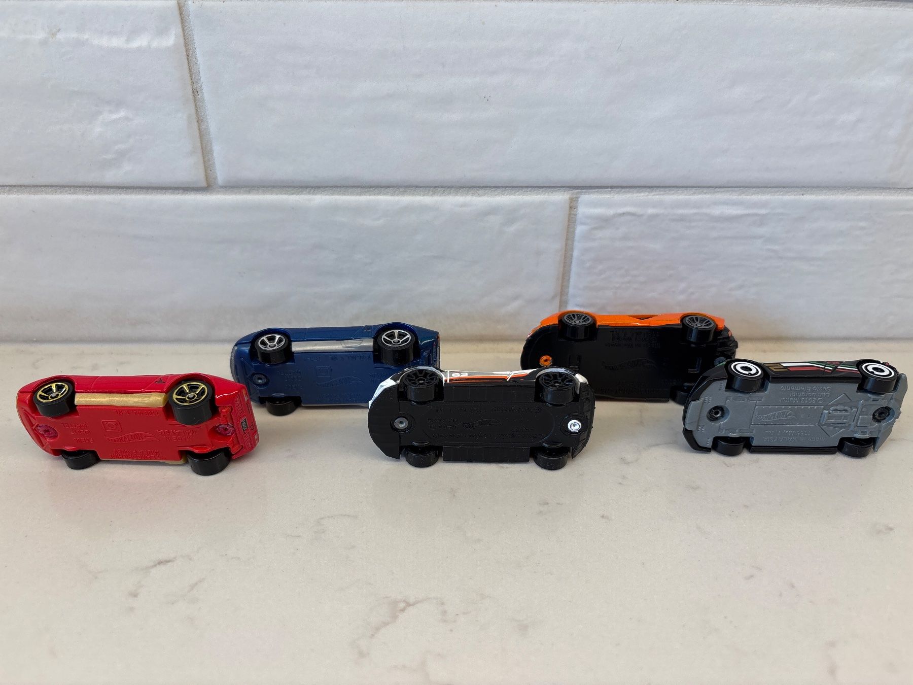 Hot Wheels Voitures modèles: 5 Hotwheels Lamborghini 1/64 – D'occasion à Gollion par Hampton 2