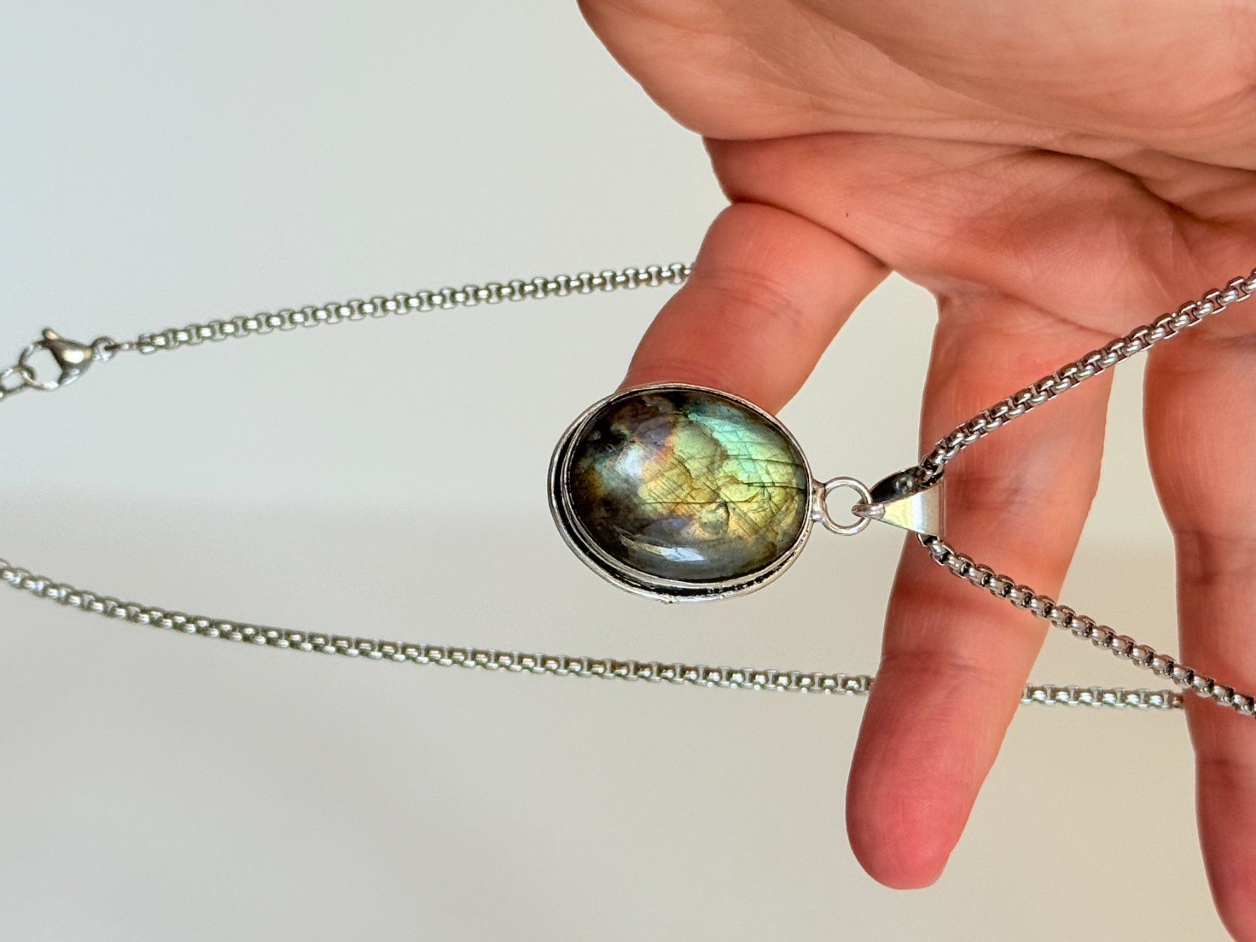 Ketten: Pendentif Labradorite ovale – Neu und originalverpackt aus Genève von AWWA 5