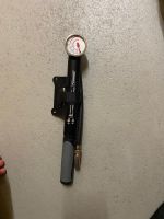 Fahrradpumpe Bikemate mit Manometer