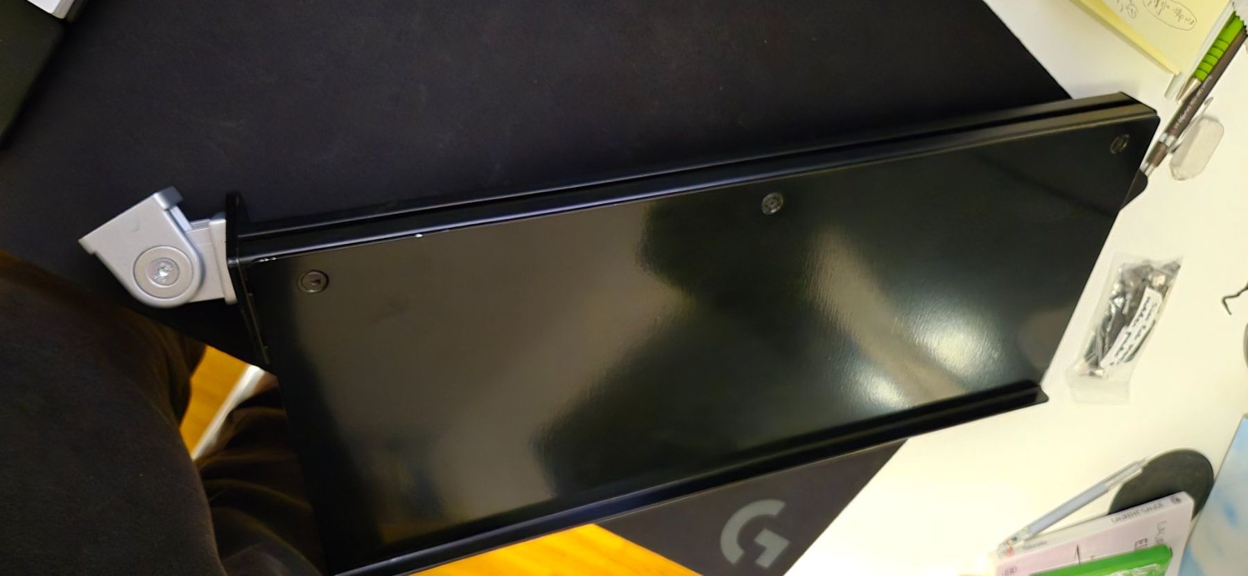 Supporti a parete: Keyboard holder sim lab – Usato da Nyon venduto da Swiss-Cheese-eater3