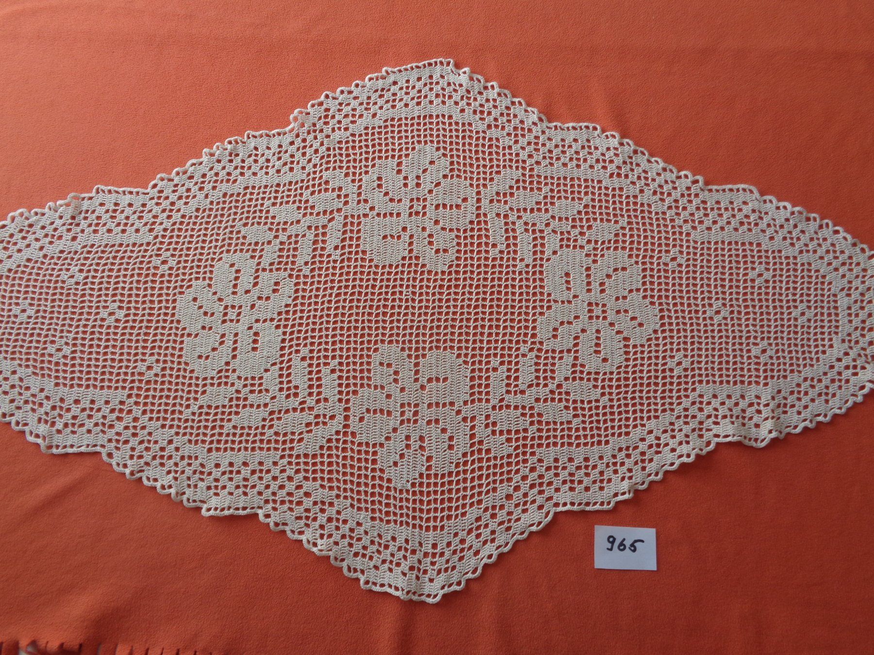 Altra biancheria da tavola: Tischdecke Handarbeit 100 cm. x 56 cm. – Nuovo (secondo la descrizione) da Chur venduto da omonia