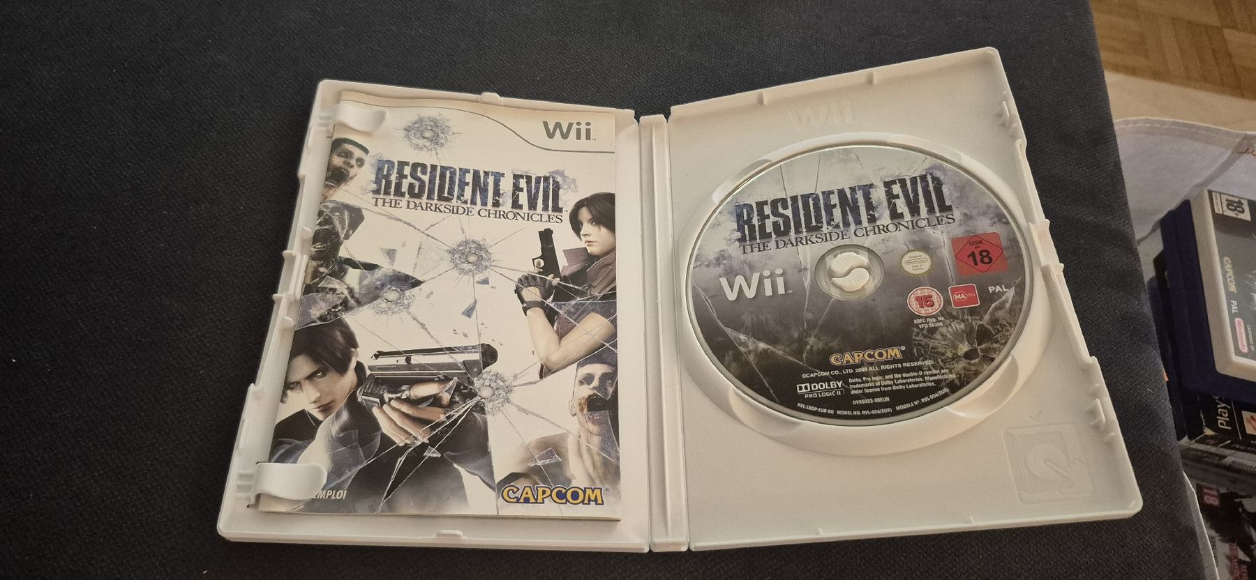 Nintendo Spiele: RESIDENT EVIL THE DARKSIDE CHRONICLES WII FRANÇAIS MULTI JEU – Gebraucht aus Grand-Lancy von luc111 2