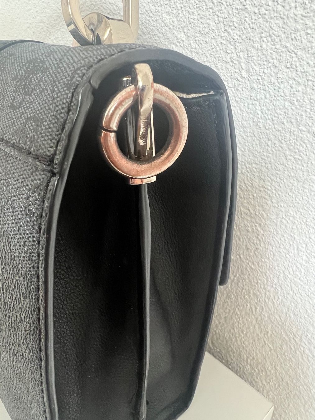 Guess Taschen für Damen: Guess Tasche – Gebraucht aus Schaffhausen von mary.d 5