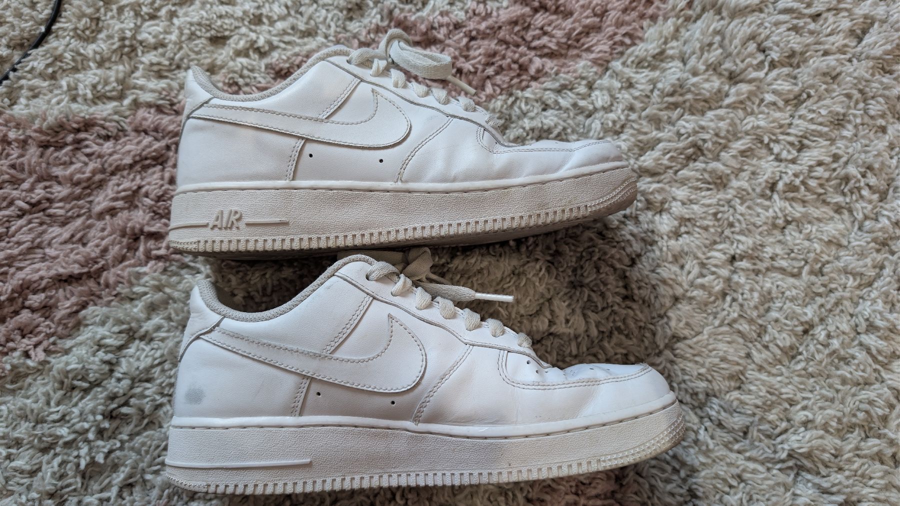 Nike Chaussures hommes: Nike Air Force 1 – D'occasion à Stäfa par Viviane77 1