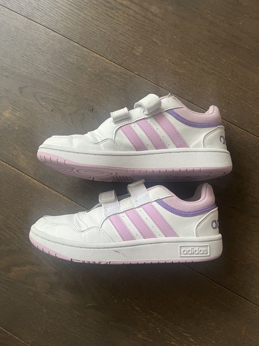 Adidas Schuhe für Mädchen: Baskets Adidas 35 – Gebraucht aus gland von Moral 1