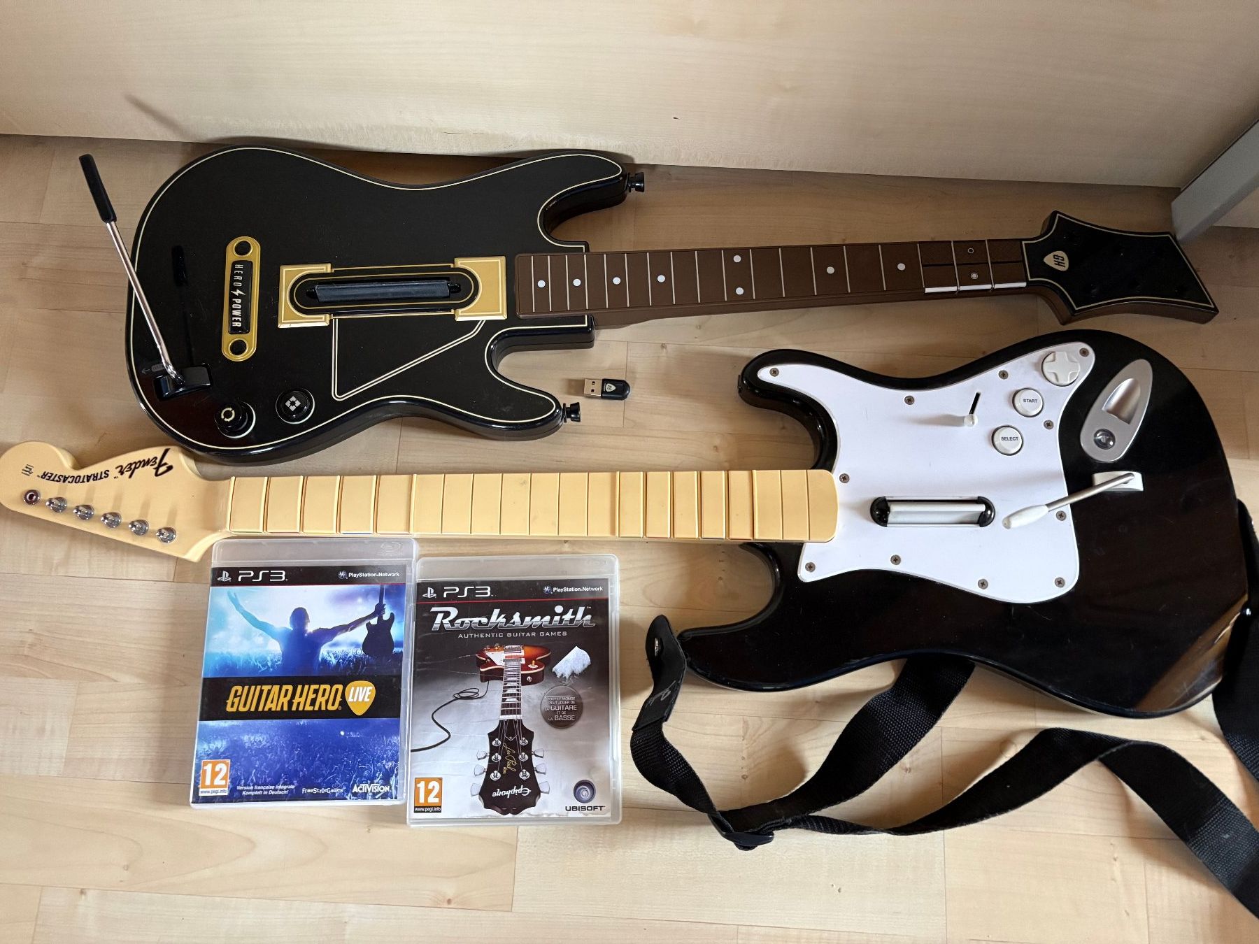 Sony Spiele: 2 GuitarHero Controller inkl. Guitar Hero Live und Rocksmith – Gebraucht aus Zofingen von deadepona