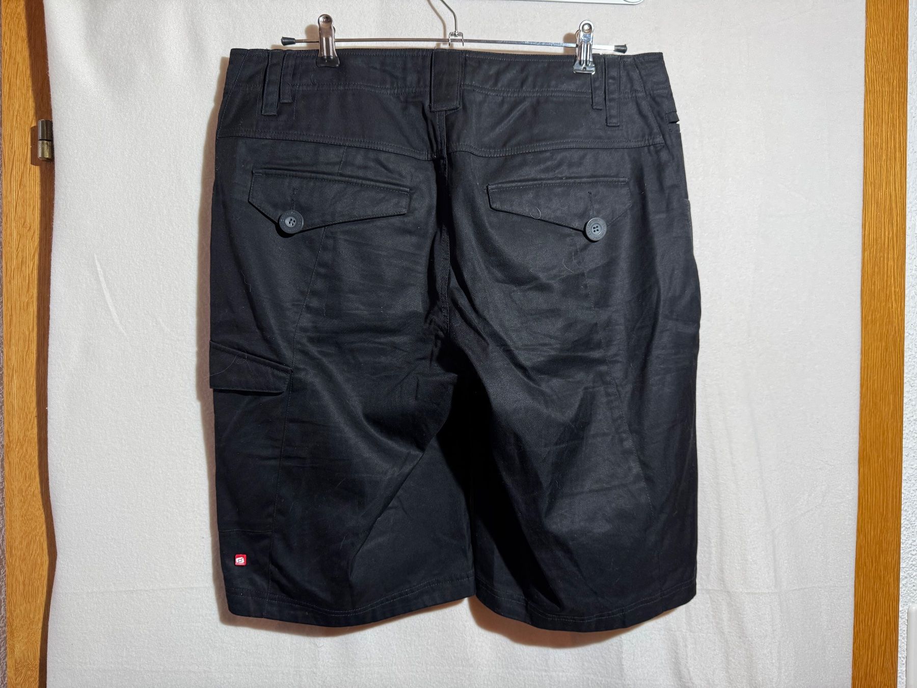 Pantaloni: Kurze Hose von Belowzero Gr. M – Usato da Grosswangen venduto da SALE_SALE_SALE 4