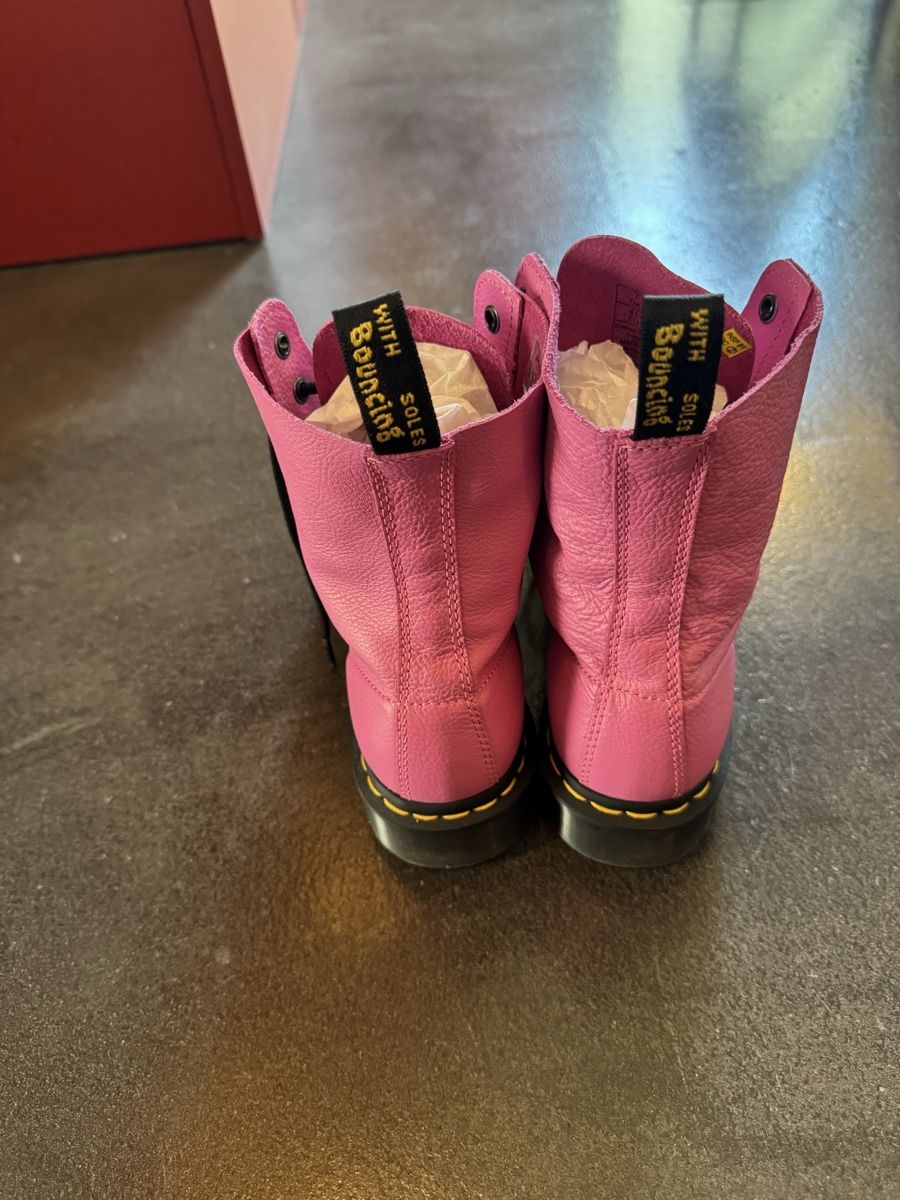 Dr. Martens Damenschuhe: Dr. Martens Stiefel pink Leder Grösse 41 – Neu (gemäss Beschreibung) aus Ipsach von neo_5f8s 1