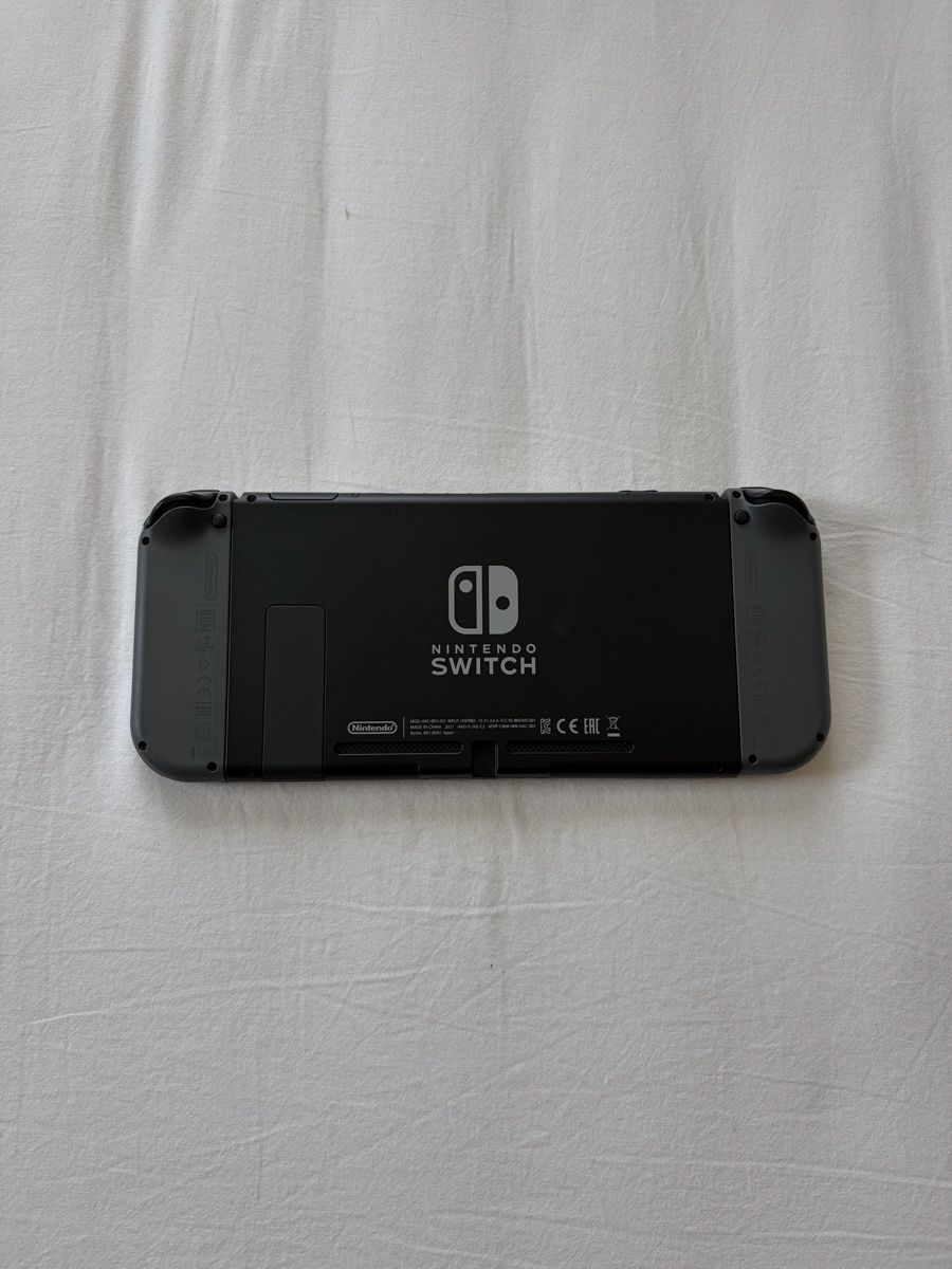 Nintendo Console: Nintendo Switch mit Zubehör wie neu – Nuovo (secondo la descrizione) da Winterthur venduto da raphael.hbg 2