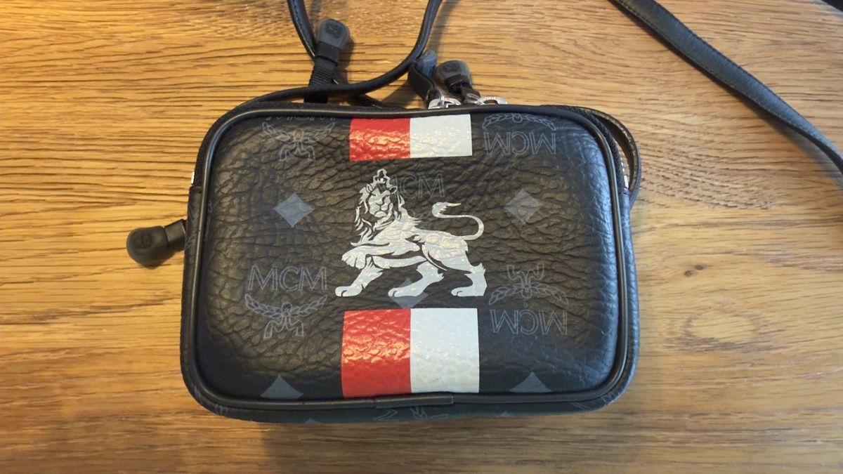 Taschen: MCM Visetos Lion / Munich Lion Camera Bag – Neu (gemäss Beschreibung) aus Dübendorf von Dave702 1