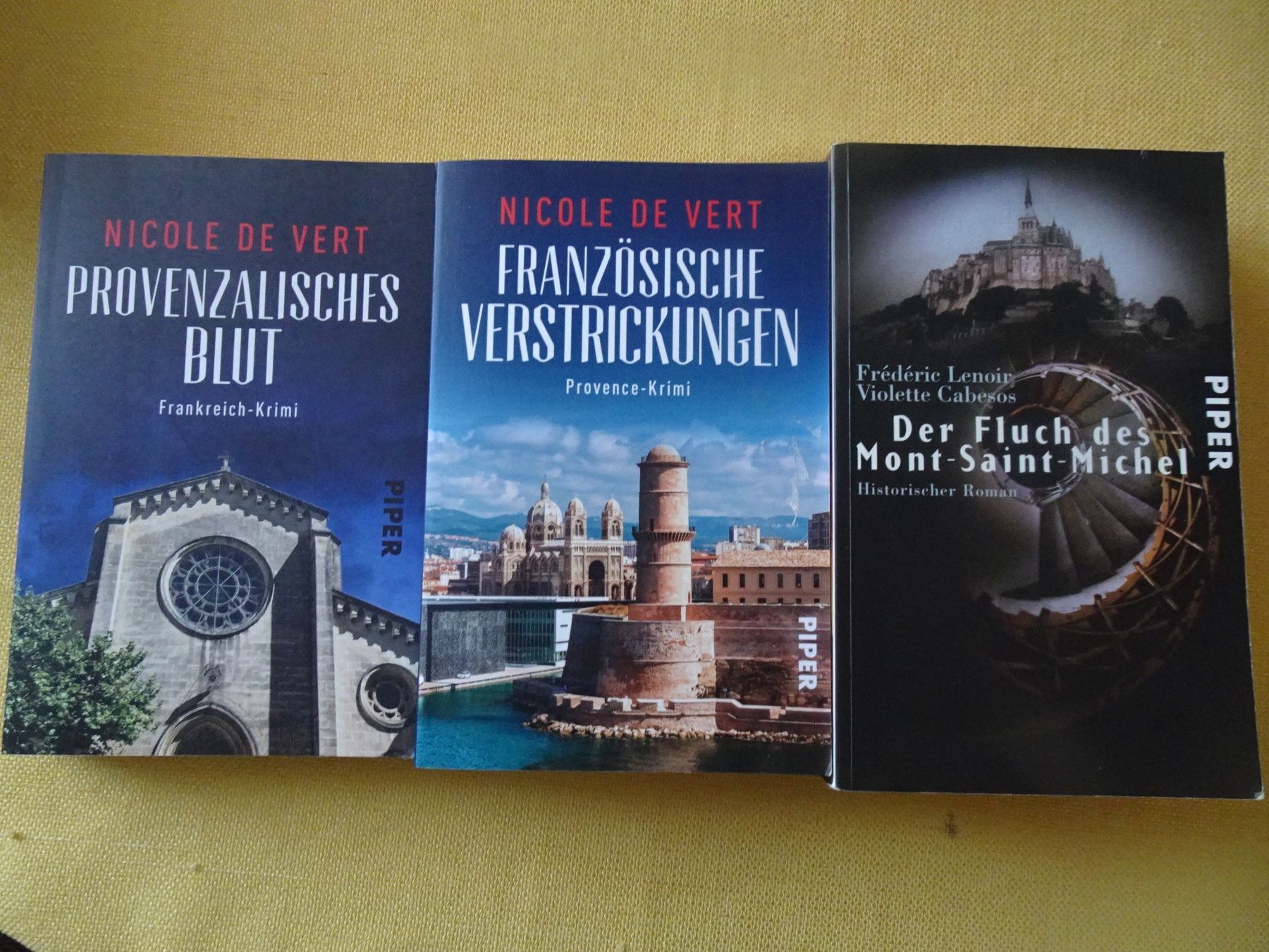 Bücher: 12 Krimis aus Frankreich – Gebraucht aus Oberweningen von Gerini 2