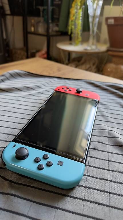 Nintendo Console: Nintendo Switch OLED - super Zustand – Usato da Solothurn venduto da Dobo 2