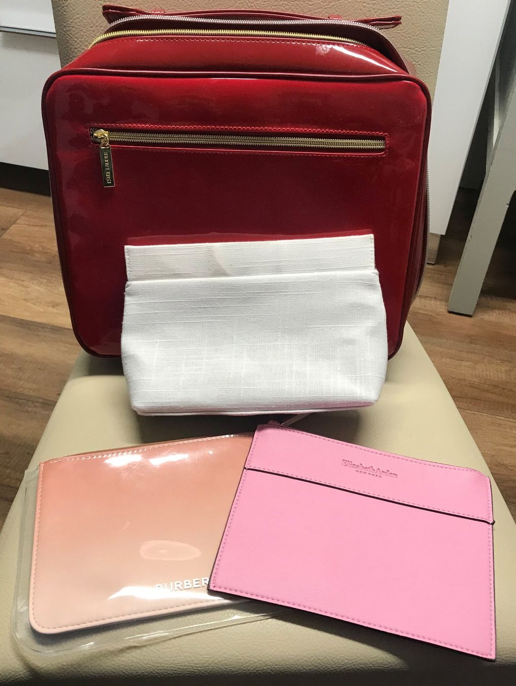Custodie per cosmetici: Necessaire Taschen – Usato da Altstätten SG venduto da Nik2009 1