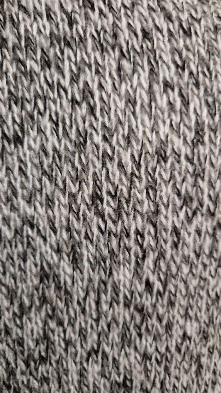 H&M Giacche: schwarz-weiss melierte Strickjacke – Usato da Oberengstringen venduto da Sheera7 4