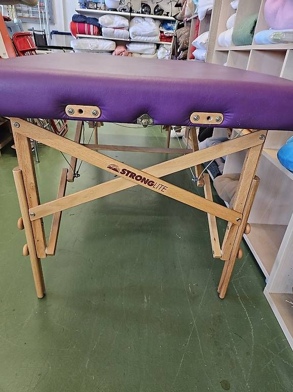 Chaises longues: Massageliege Klappbar – D'occasion à Pratteln par Cartonsducoeur_bl 2