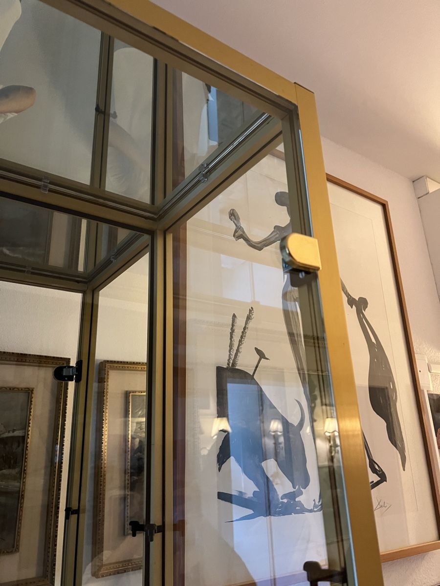 Vitrinen: Glasvitrine mit Schlüssel  – Gebraucht aus Winterthur von nma_2kgs 5