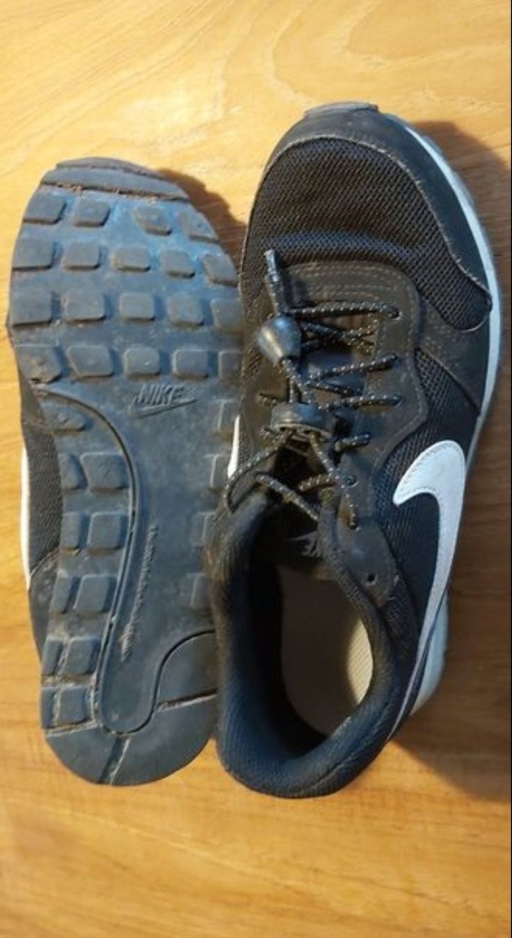 Nike Scarpe da uomo: Nike Sneaker Gr 37.5 – Usato da Binz venduto da julijuli 1