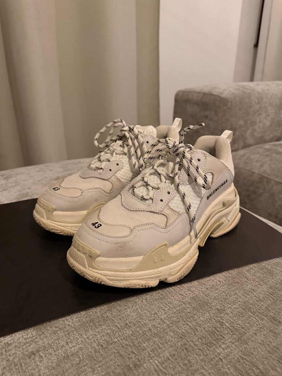 Balenciaga Herrenschuhe: Balenciaga Triple S 43 – Gebraucht aus Argnou (Ayent) von nathanckcw 2