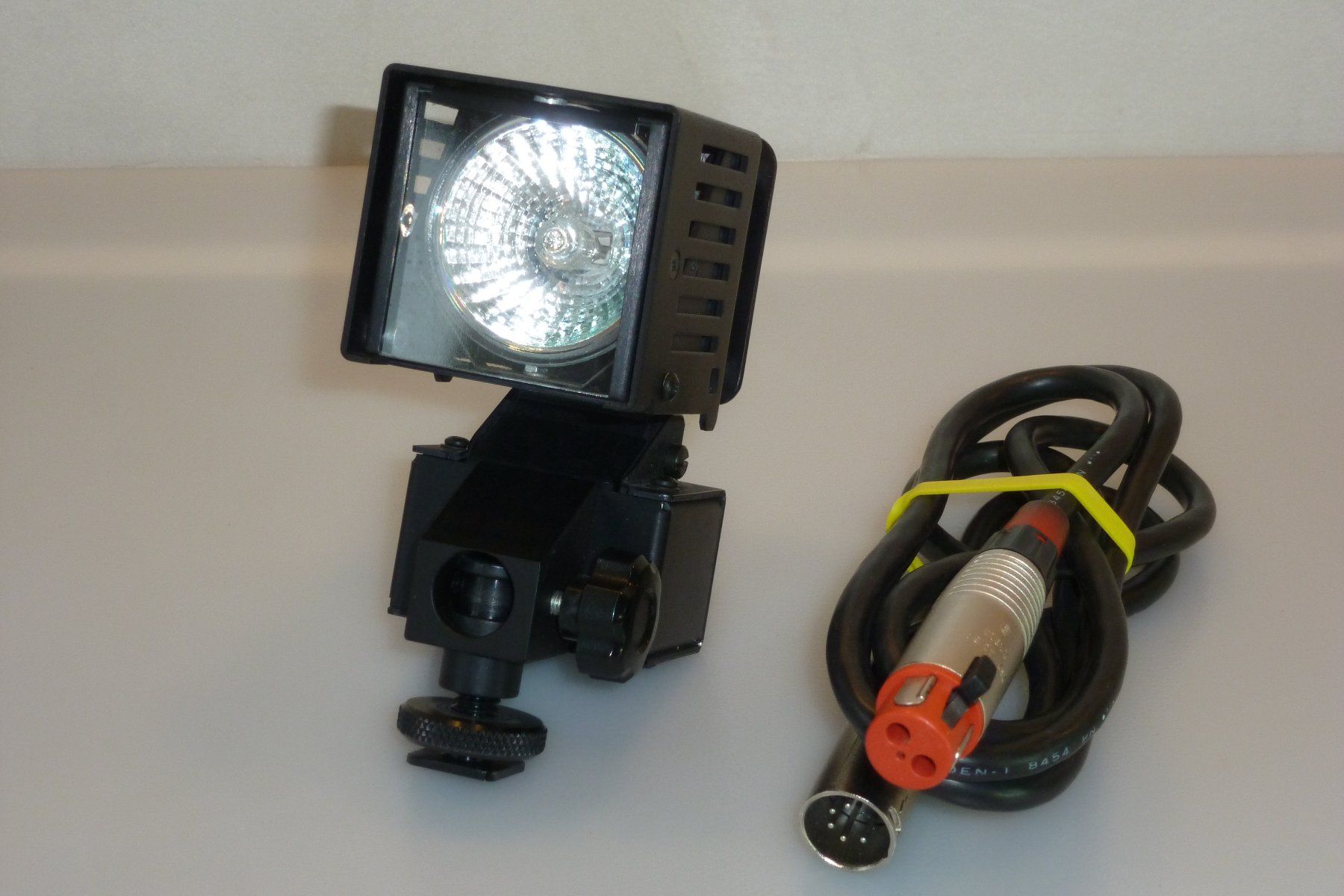 Fotocamera: Anton Bauer 13 Volt Video Gürtel-Beleuchtung Kit – Usato da Gwatt (Thun) venduto da Nocturnal_99 5