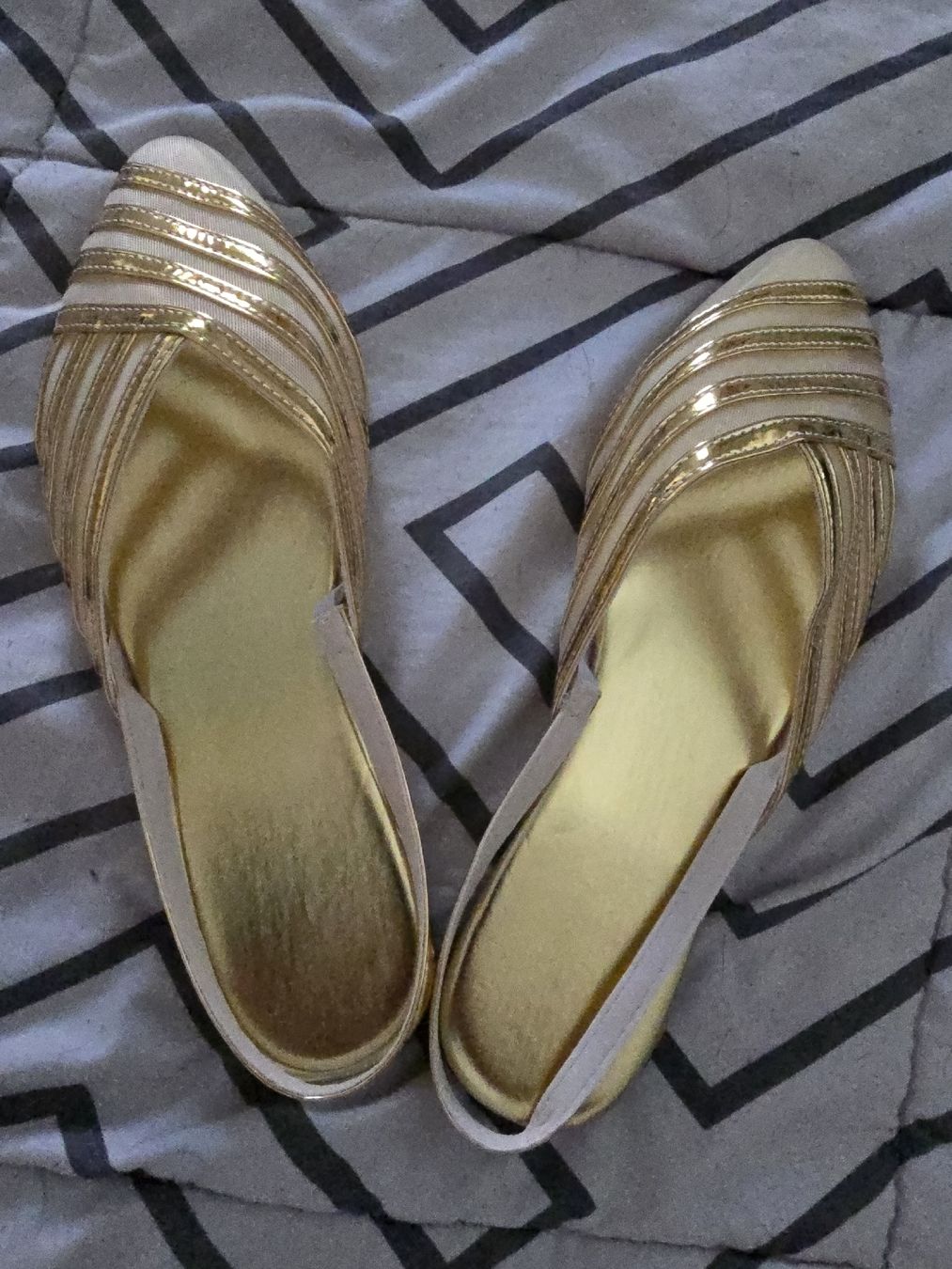 Scarpe da donna: GOLDENE SOMMER SANDALETTE, GR 41 – Nuovo e nell'imballaggio originale da Möriken AG venduto da rowyta