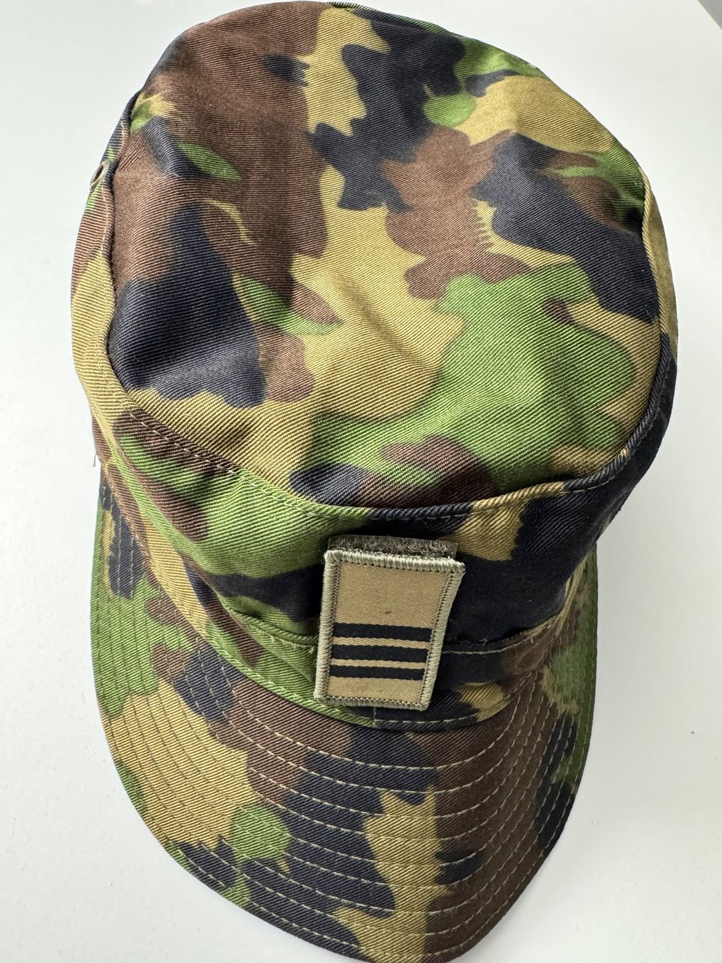 Schweizer Armee Uniformi: Schweizer Armee Mutz Gr. 58 mit Klett Hauptmann – Usato da Rothenthurm venduto da WalterliTell 2