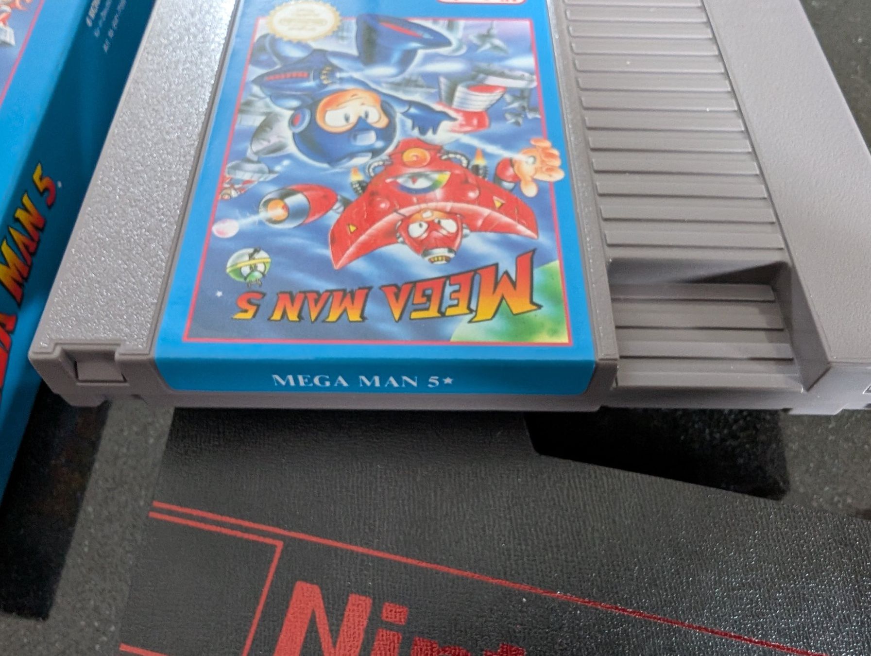 Nintendo Giochi: MEGA MAN  5 (PAL) - NINTENDO NES – Usato da Spiegel b. Bern venduto da Natix 9