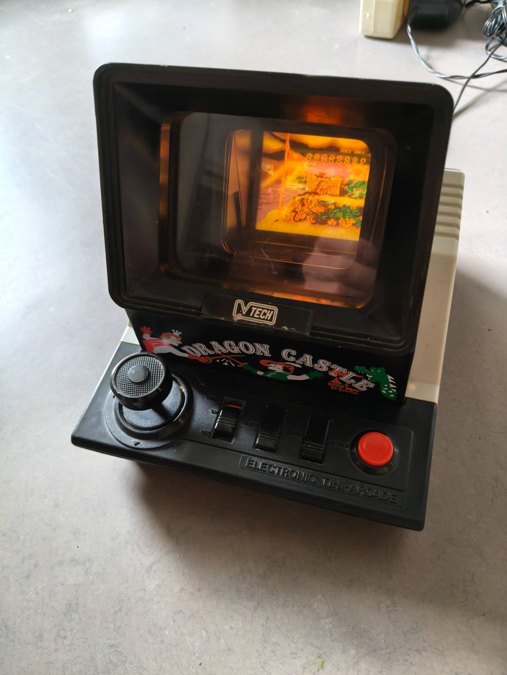 game&watch Konsolen: VTech Dragon Castle Electronic Mini-Arcade – Gebraucht aus Zürich von s6000
